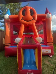 ME71c5c1f00c4b318b077cfe172c7b79c7 1750196563 Happy Face Bounce House
